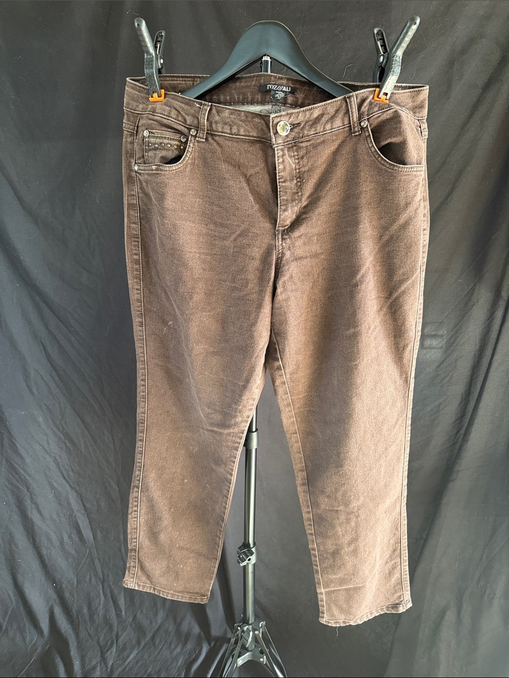 Roz & Ali Brown Cropped Straight-Leg Jeans